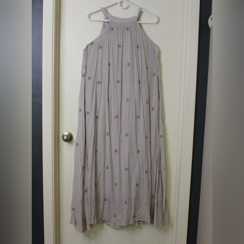 NWT In Loom Floral Embroidered All Over Midi Lavender Dress in Large
